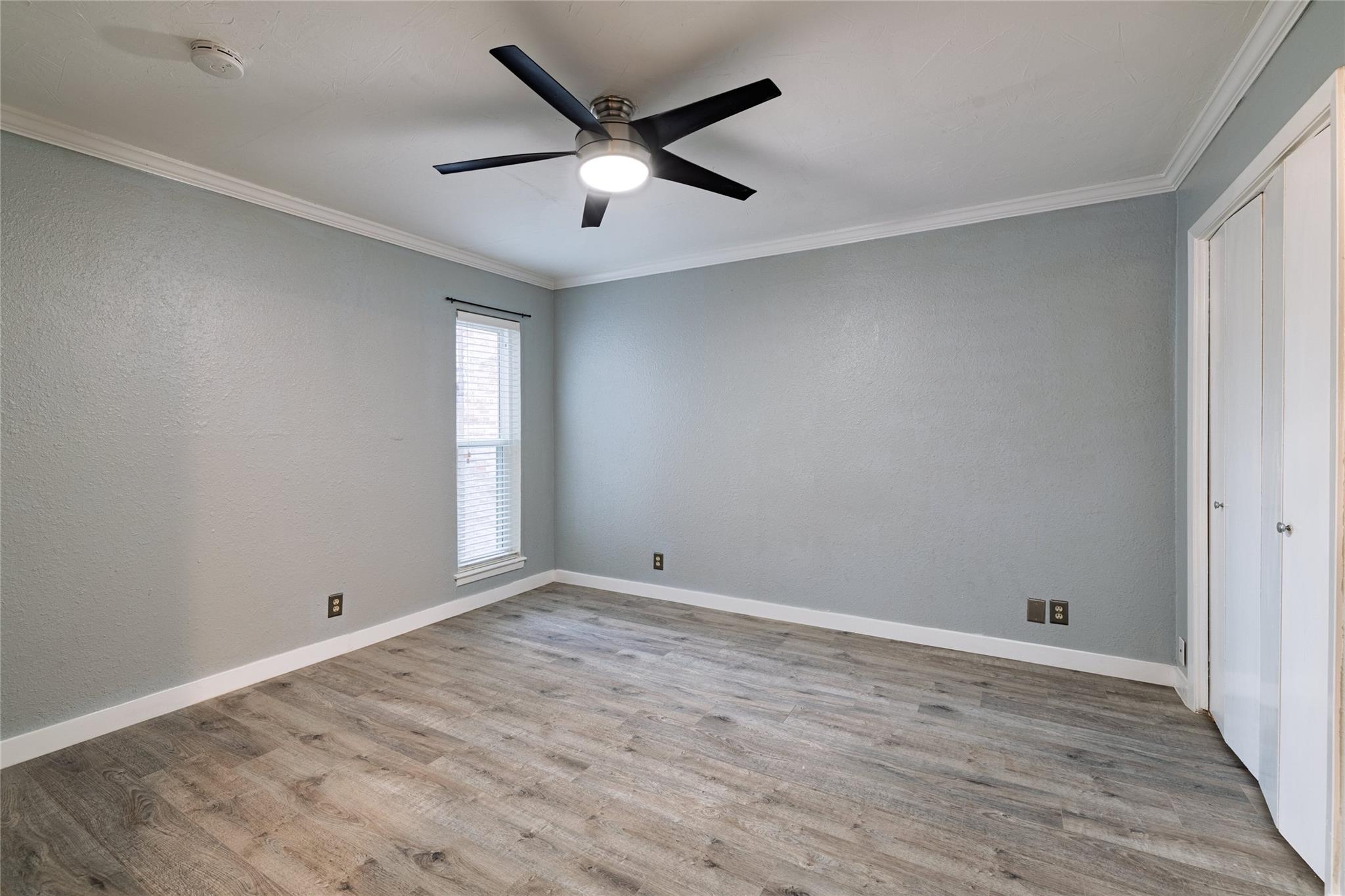 6501 E Hill Dr 102 Property Photo 8