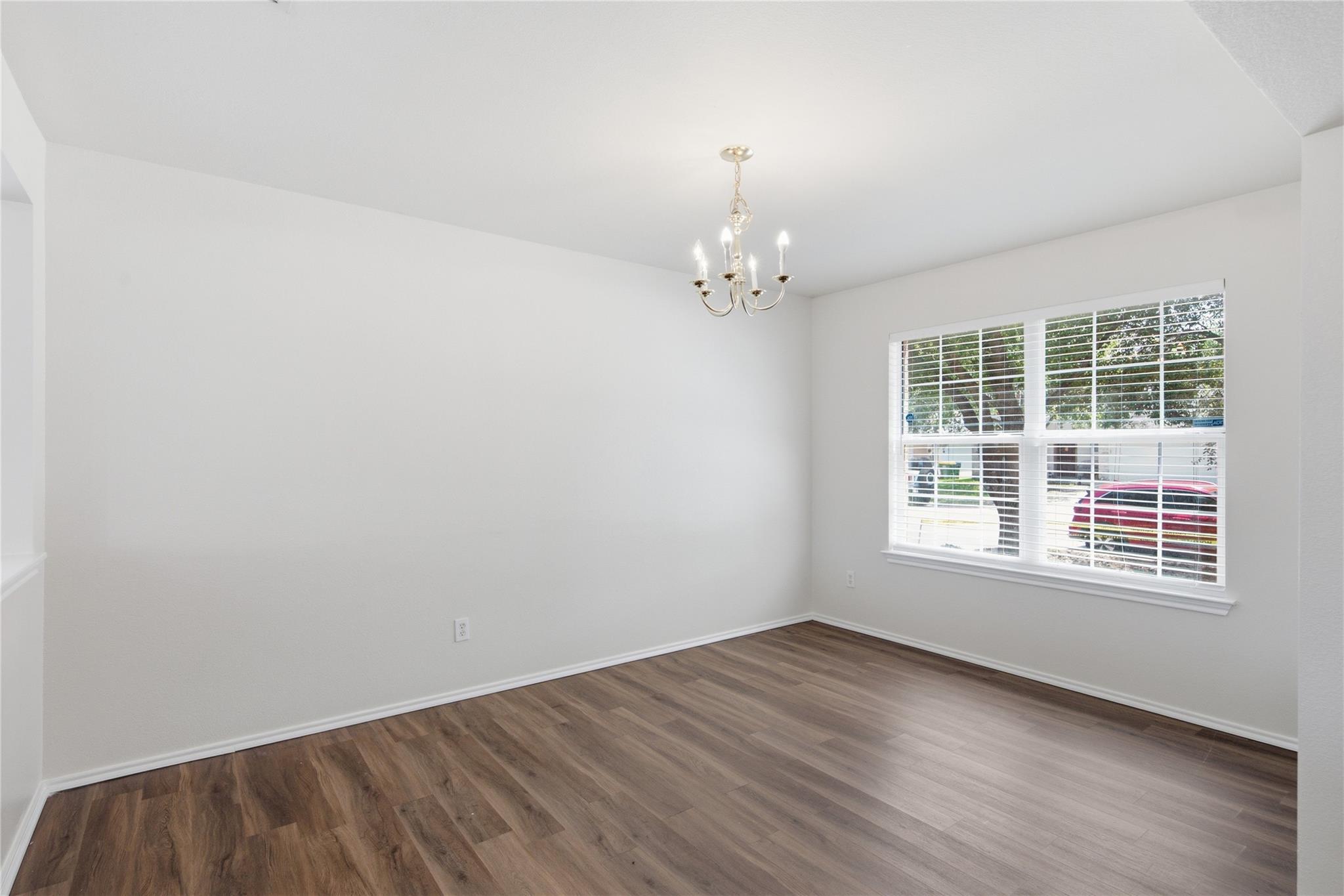 18120 Topsail St Property Photo 5