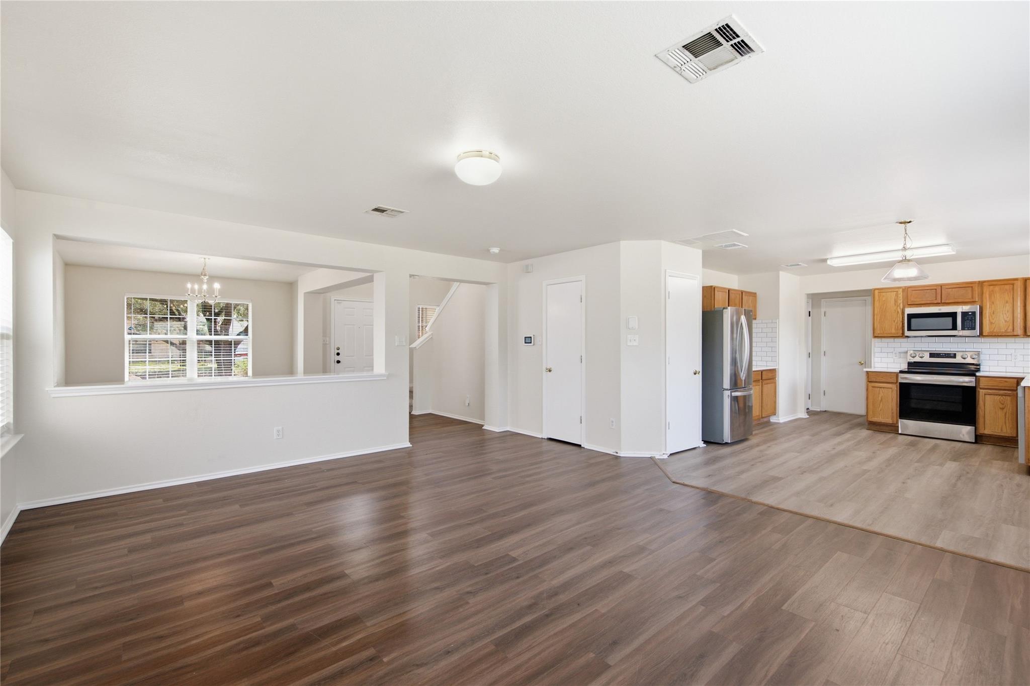 18120 Topsail St Property Photo 11