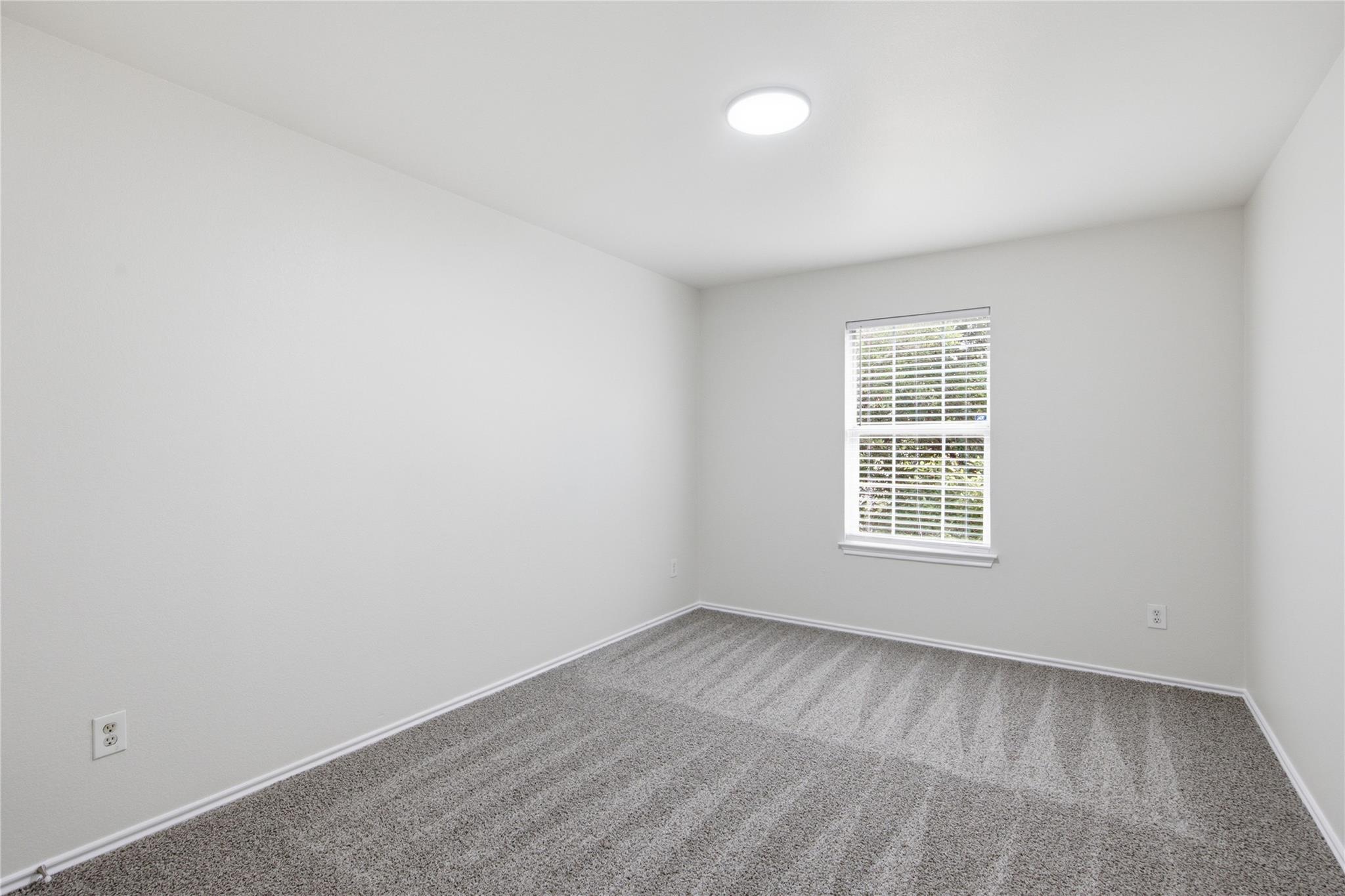 18120 Topsail St Property Photo 26