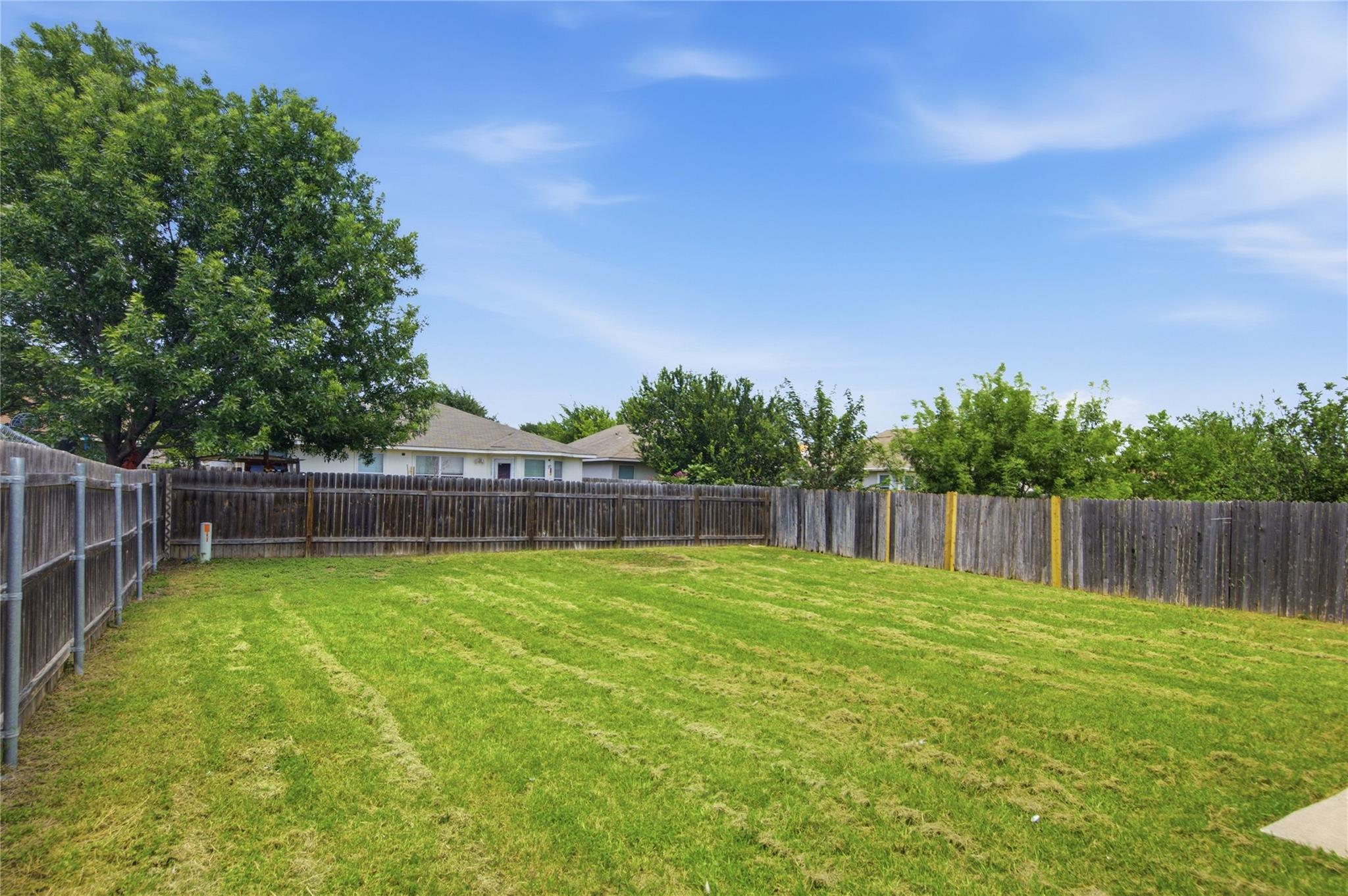 18120 Topsail St Property Photo 29