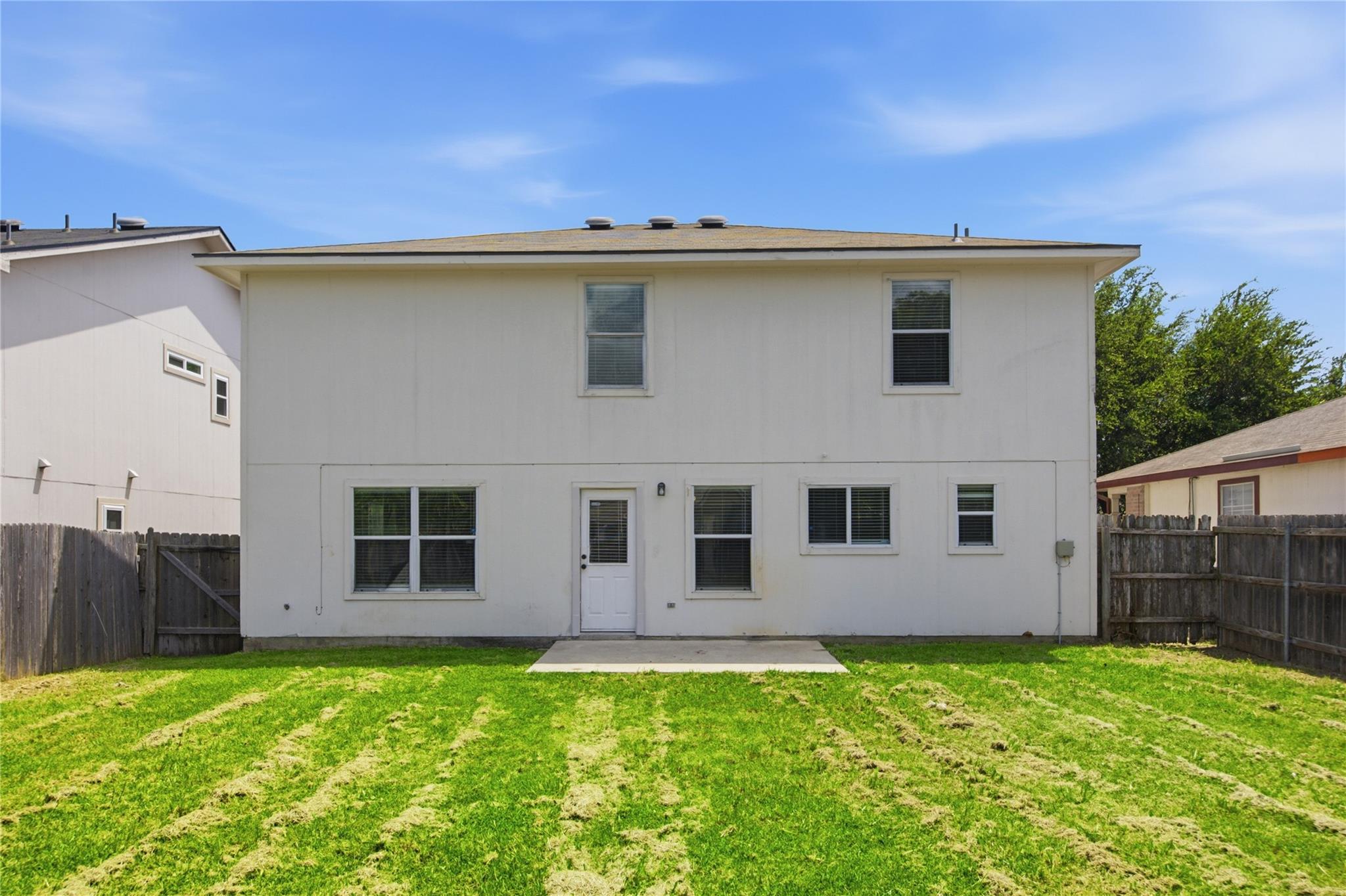 18120 Topsail St Property Photo 32