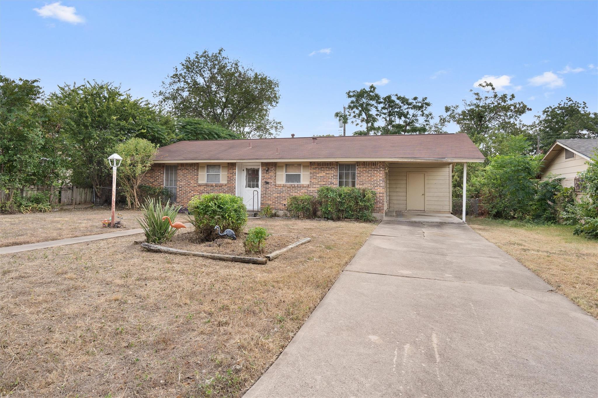 201 Cinderella Dr Property Photo 1