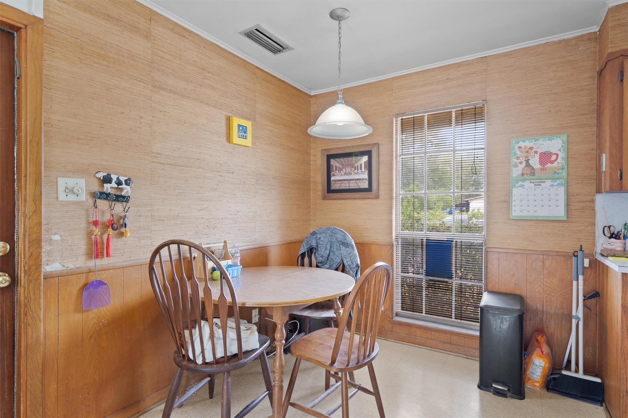 201 Cinderella Dr Property Photo 7