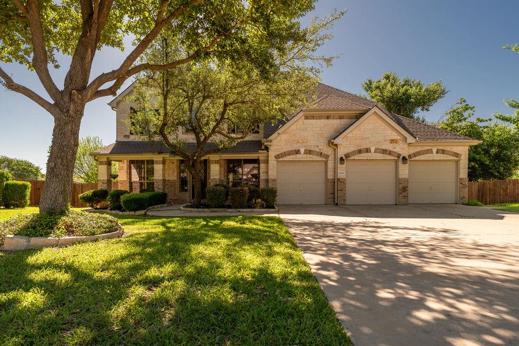 604 Nw Riley Trl Property Photo 1