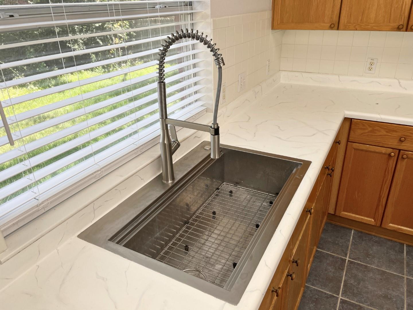 6400 La Carman Ln Property Photo 8