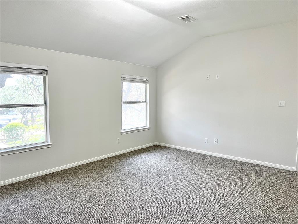 6400 La Carman Ln Property Photo 11