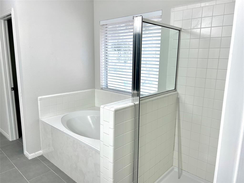 6400 La Carman Ln Property Photo 14