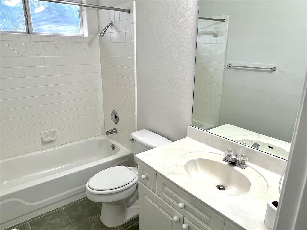 6400 La Carman Ln Property Photo 19