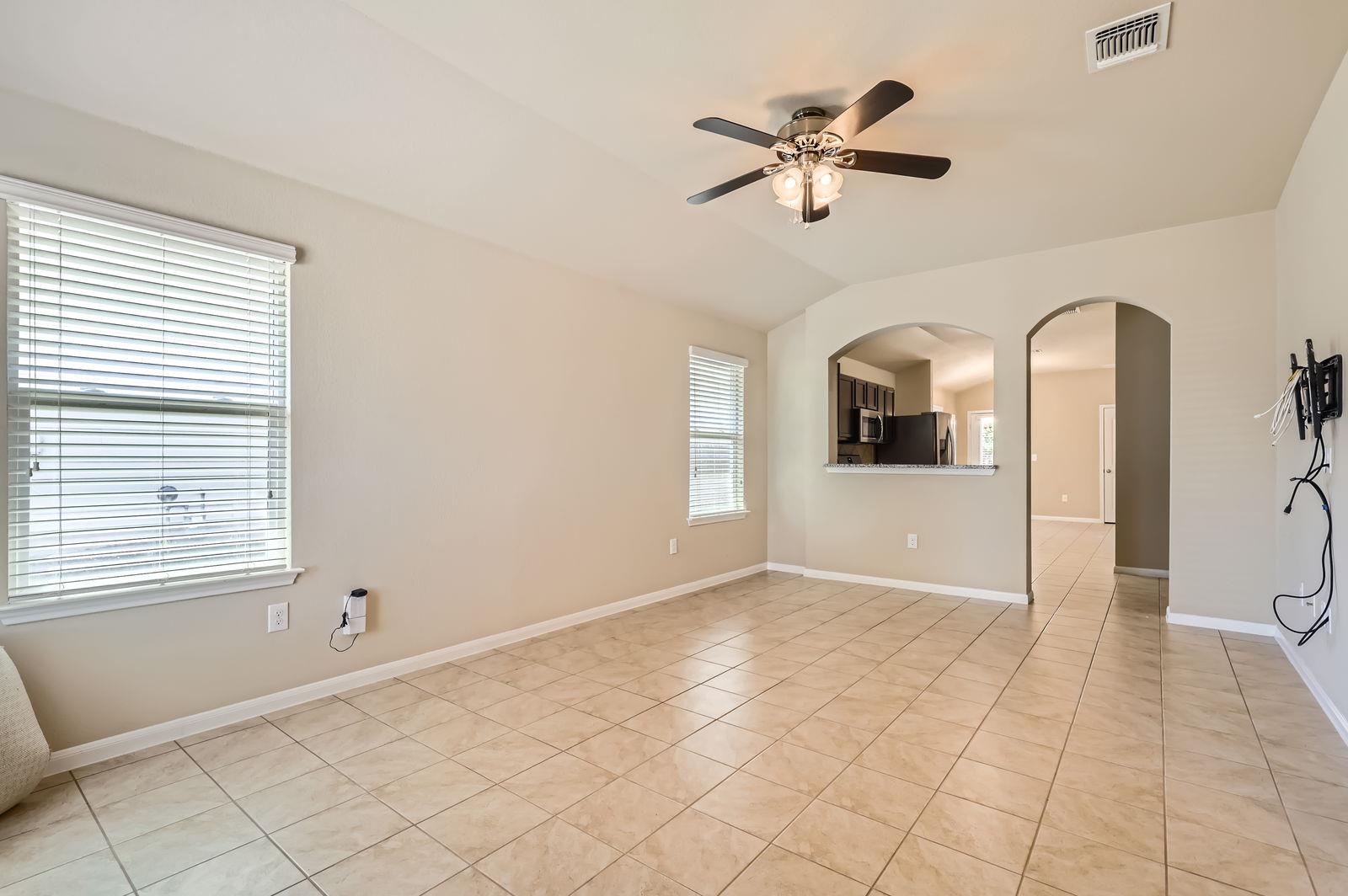 2108 Langdale Ln Property Photo 2
