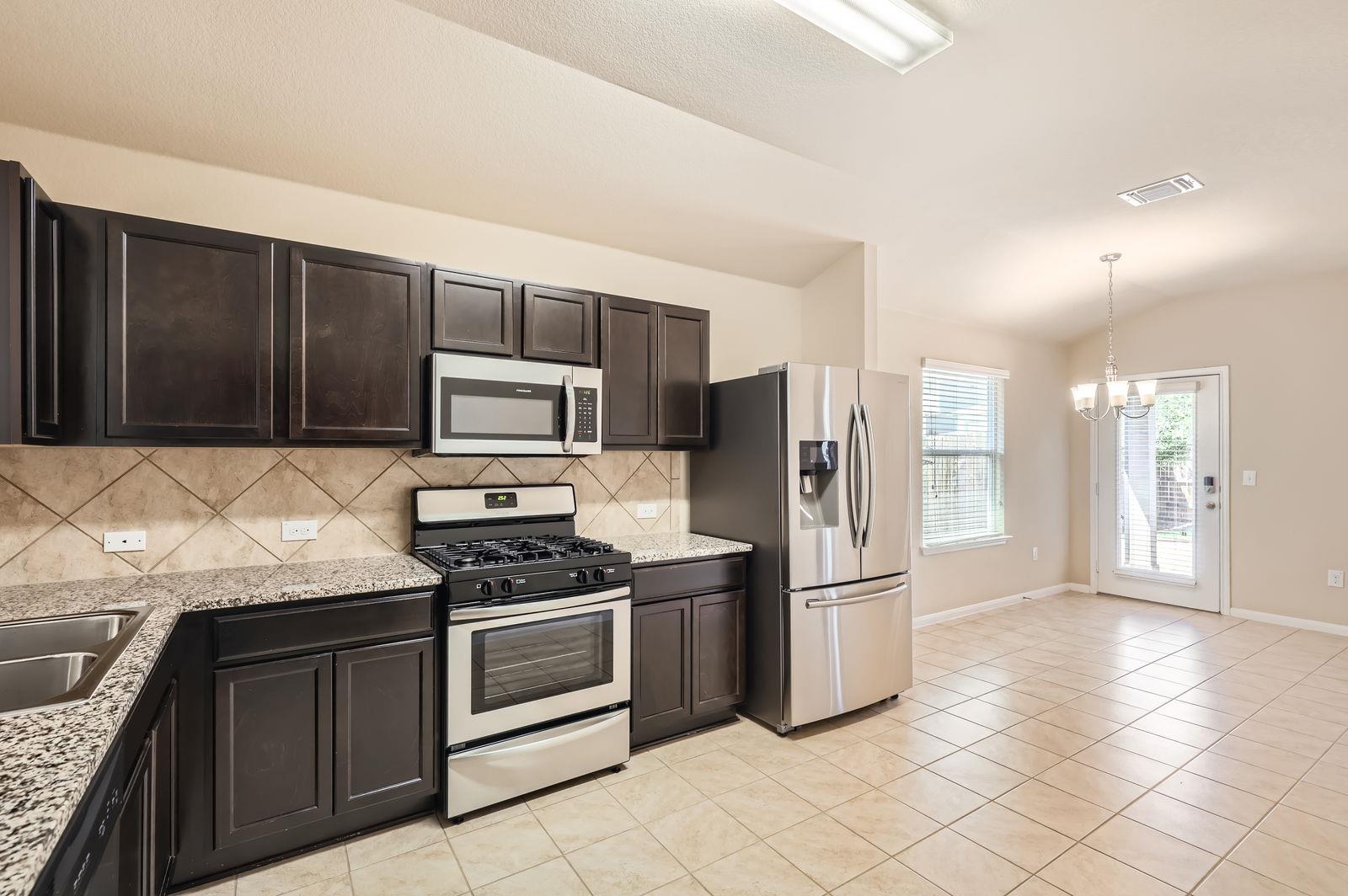 2108 Langdale Ln Property Photo 4