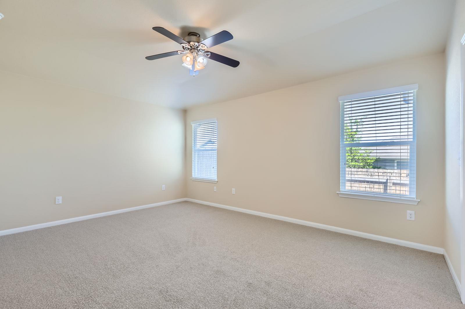 2108 Langdale Ln Property Photo 6