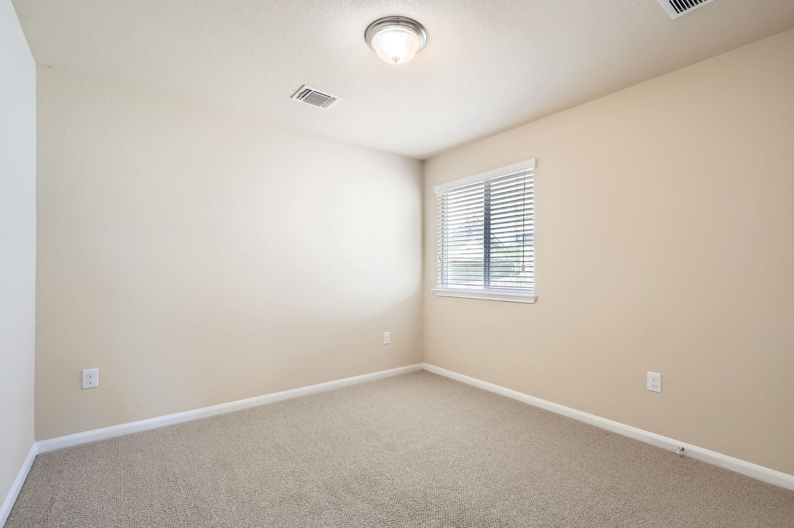 2108 Langdale Ln Property Photo 9