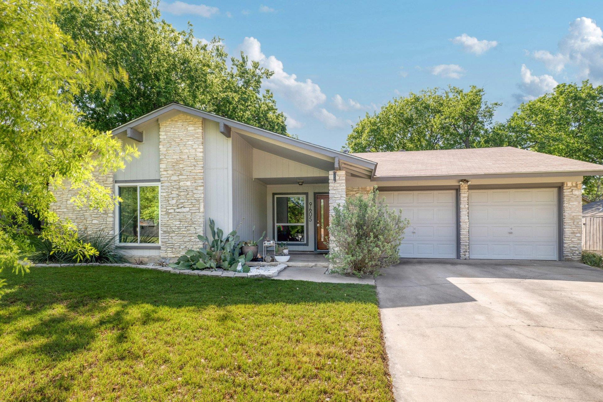 9605 Marston Ln Property Photo
