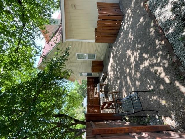 208 Medina St Property Photo 11