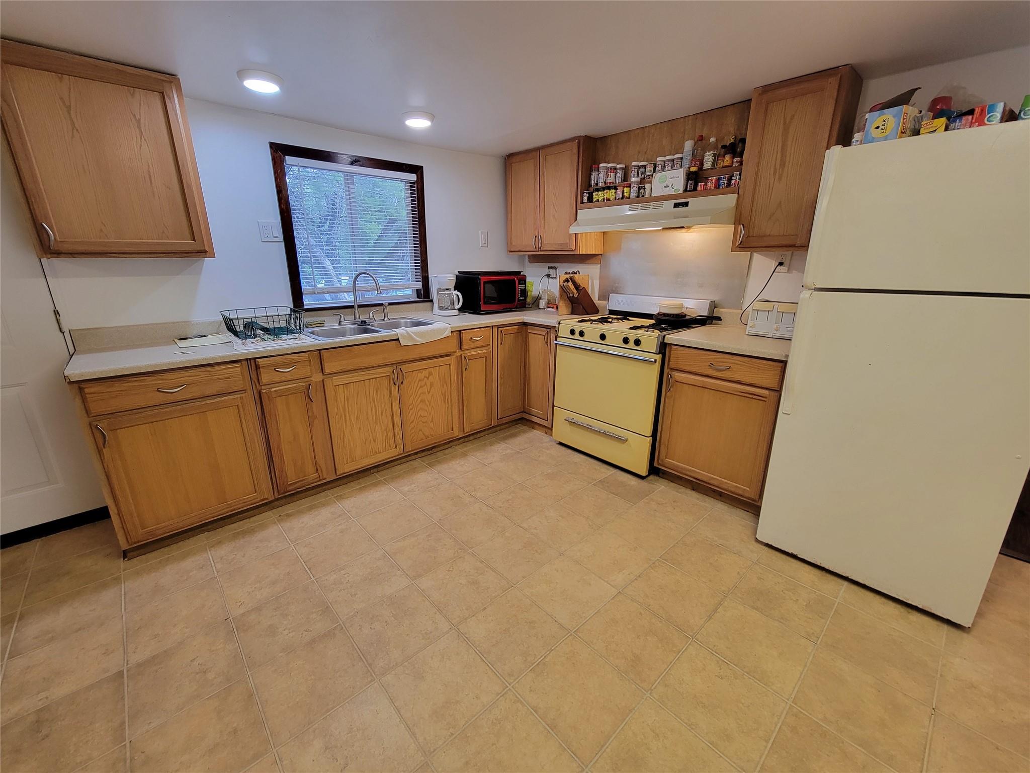 21401 Coyote Trl Property Photo 4