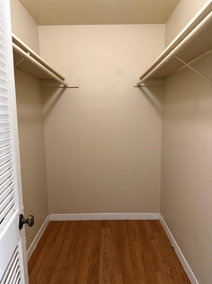 1000 W 26th St #212 Property Photo 12