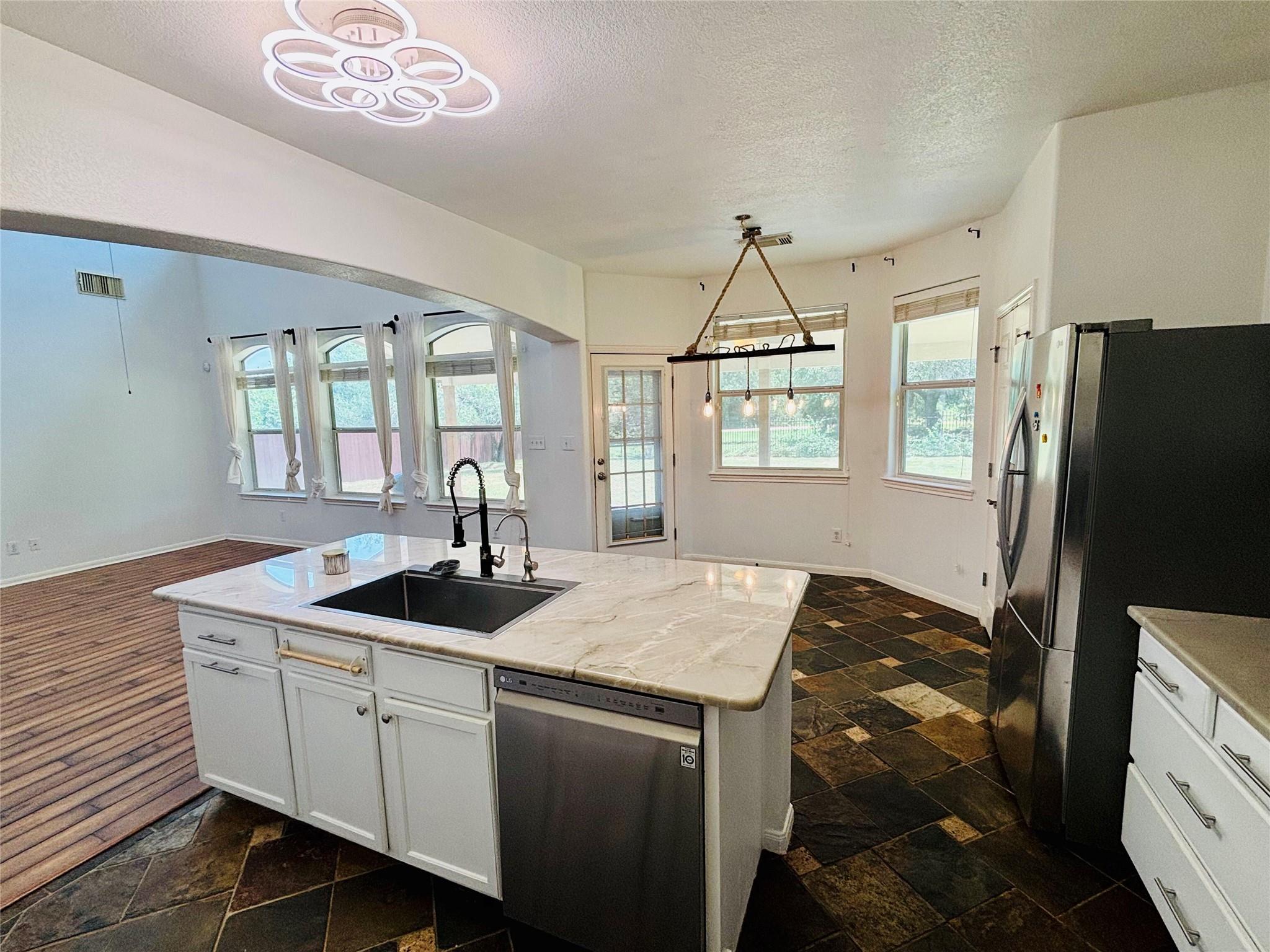 4430 Pasada Ln Property Photo 7