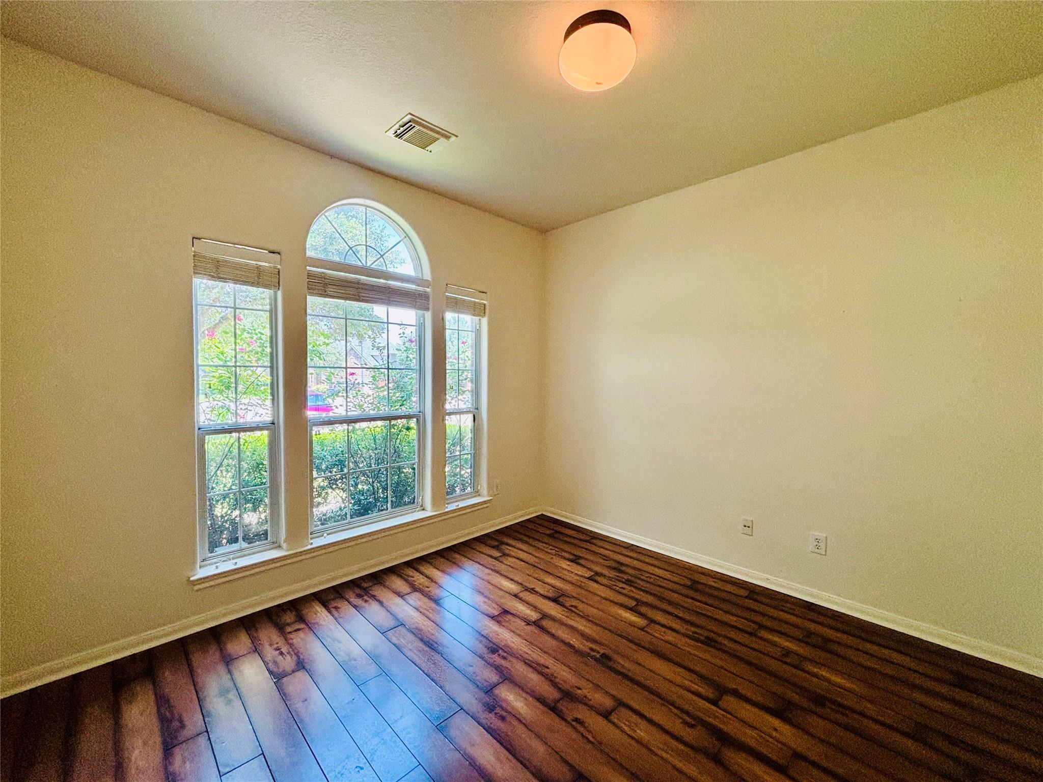 4430 Pasada Ln Property Photo 9