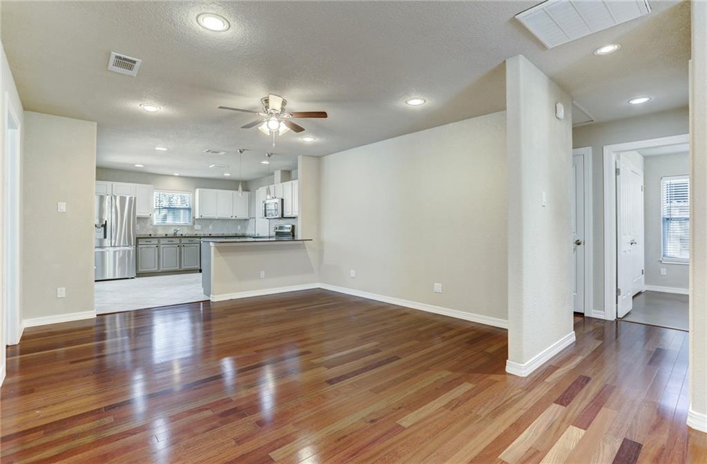 2513 Wilson St Property Photo 3