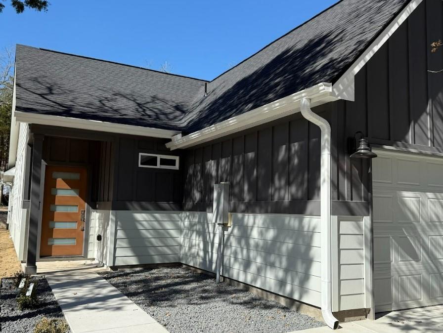240 Shadow Oak Dr Property Photo 2