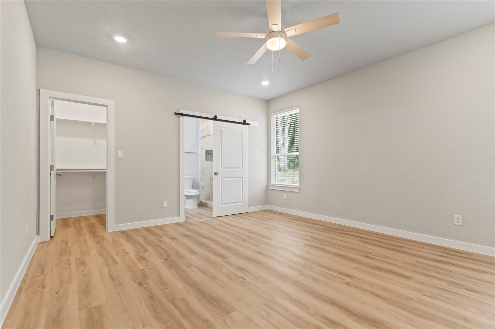 240 Shadow Oak Dr Property Photo 21