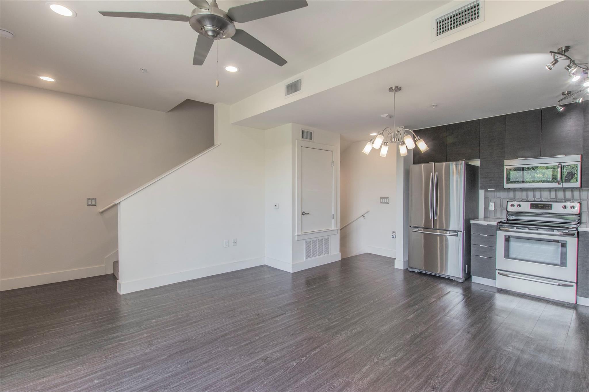 604 N Bluff Dr #155 Property Photo 1
