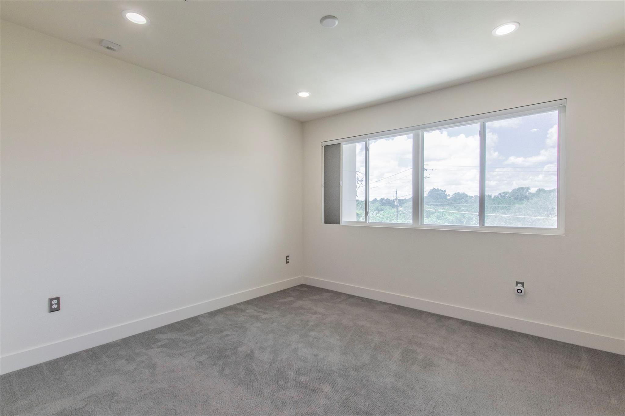 604 N Bluff Dr #155 Property Photo 8