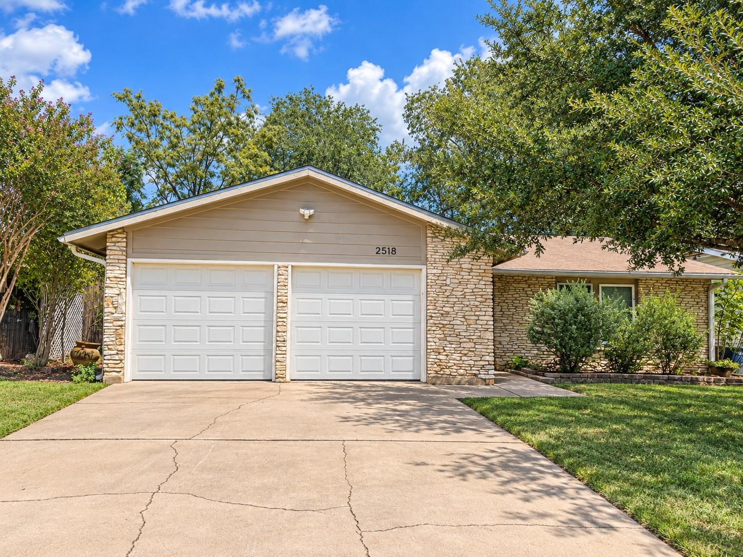 2518 Dovemeadow Dr Property Photo 1