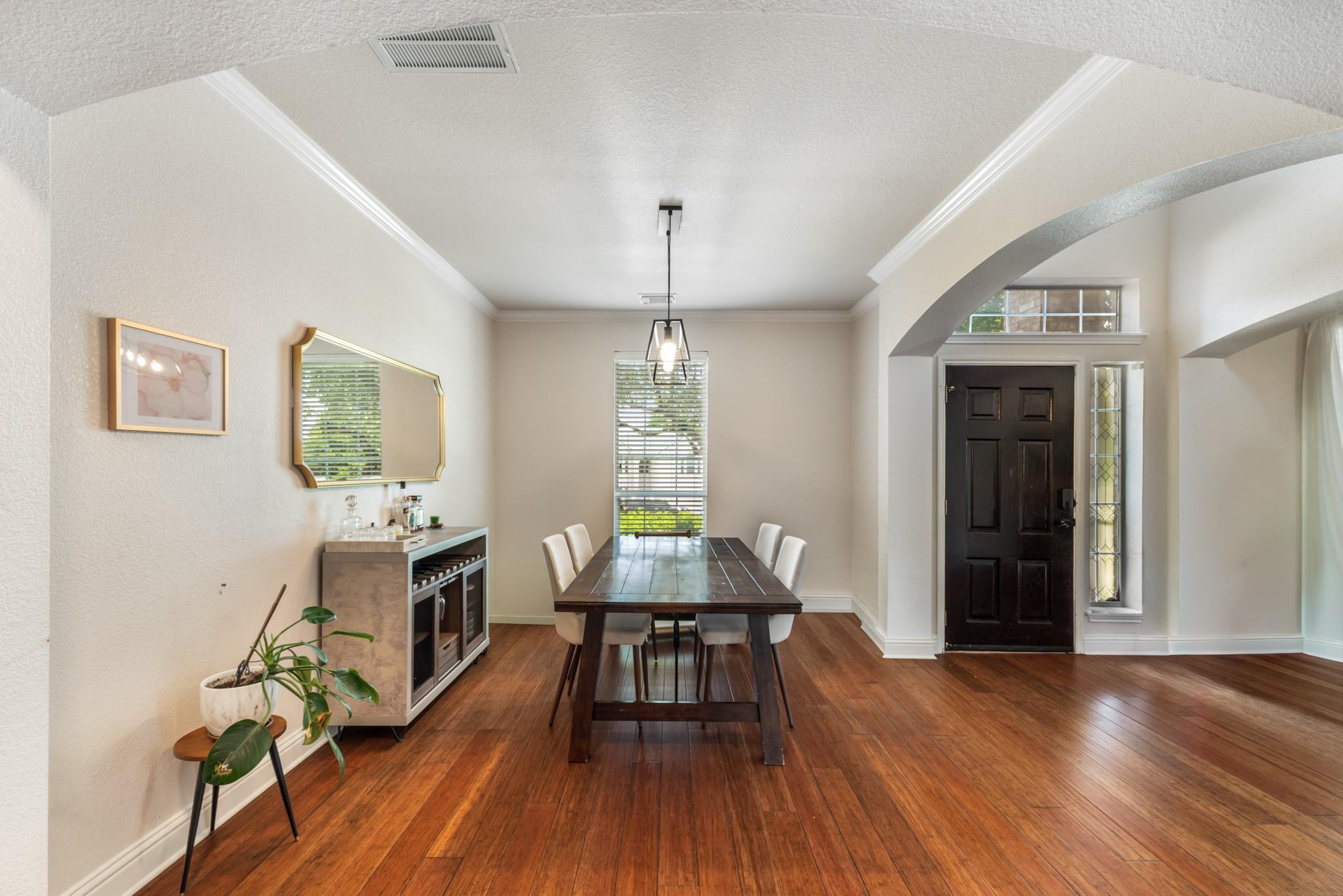 1107 Hollybrook Cv Property Photo 6
