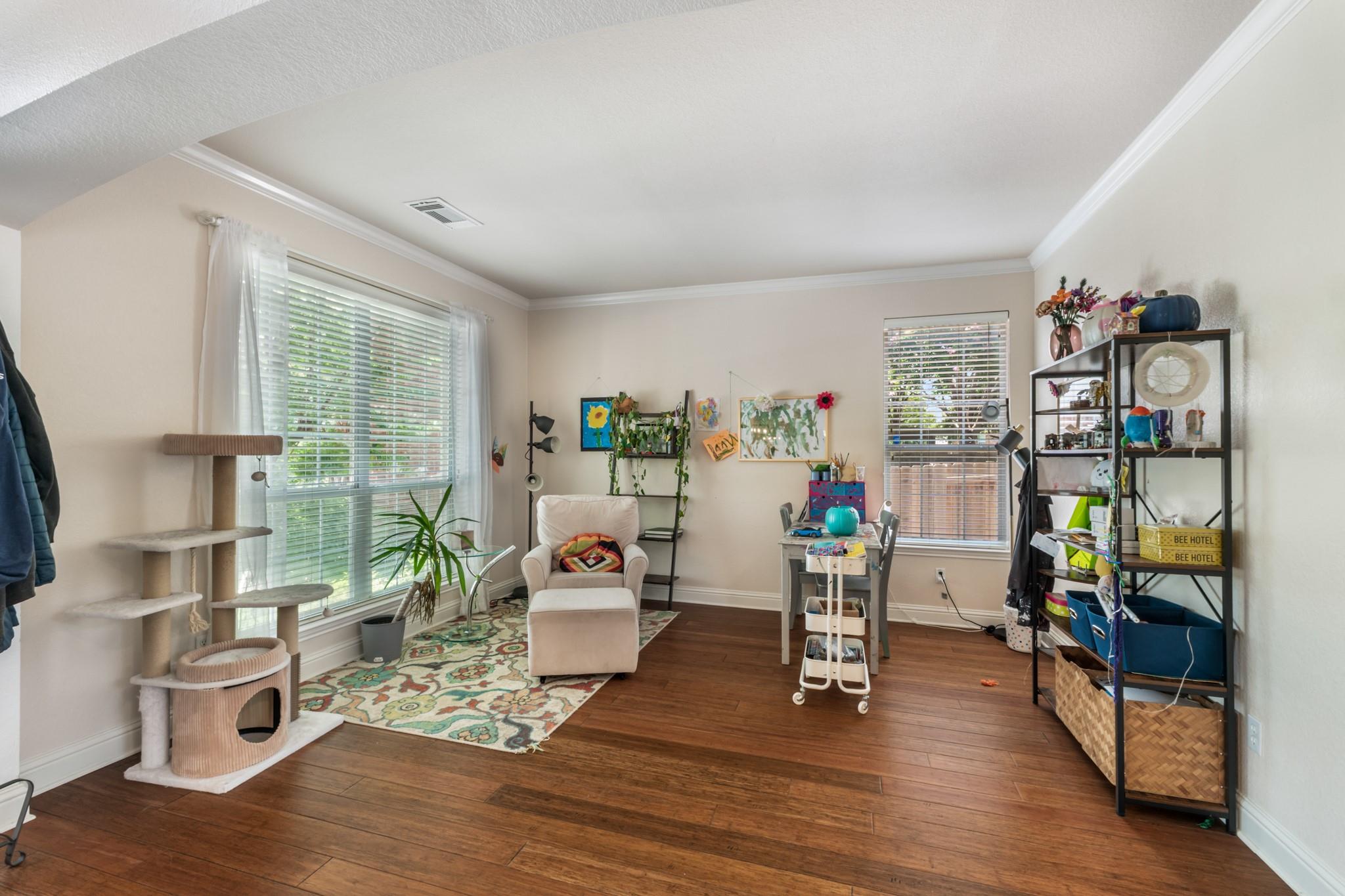 1107 Hollybrook Cv Property Photo 7