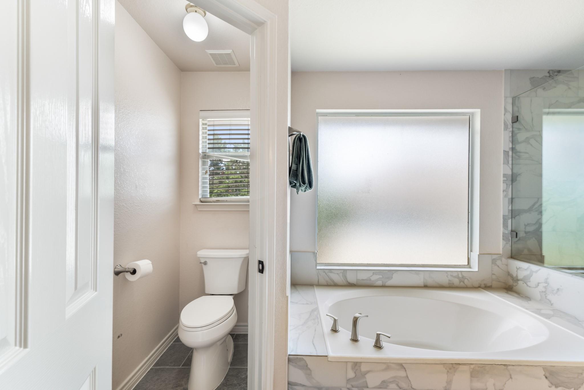 1107 Hollybrook Cv Property Photo 16