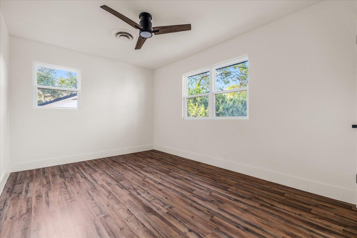 3202 Overcup Oak Dr Property Photo 28