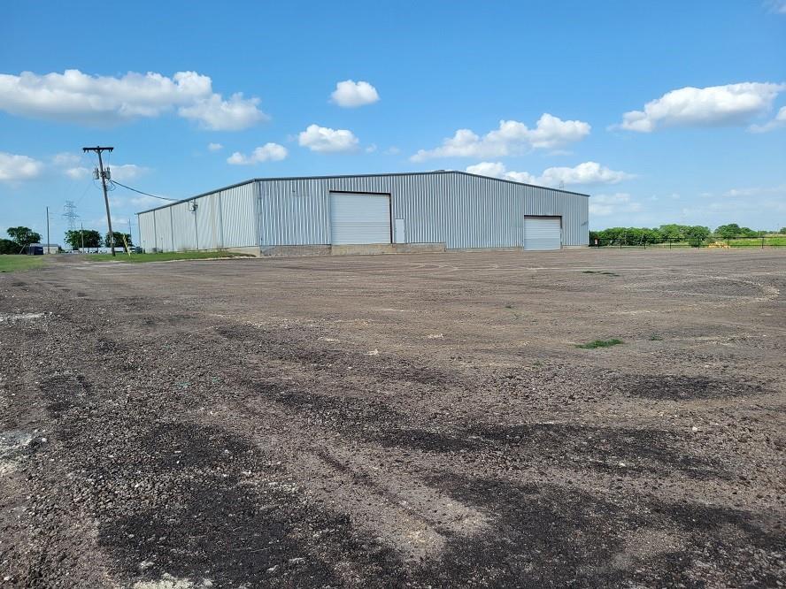 16999 E Us Highway 190 Highway Property Photo 4