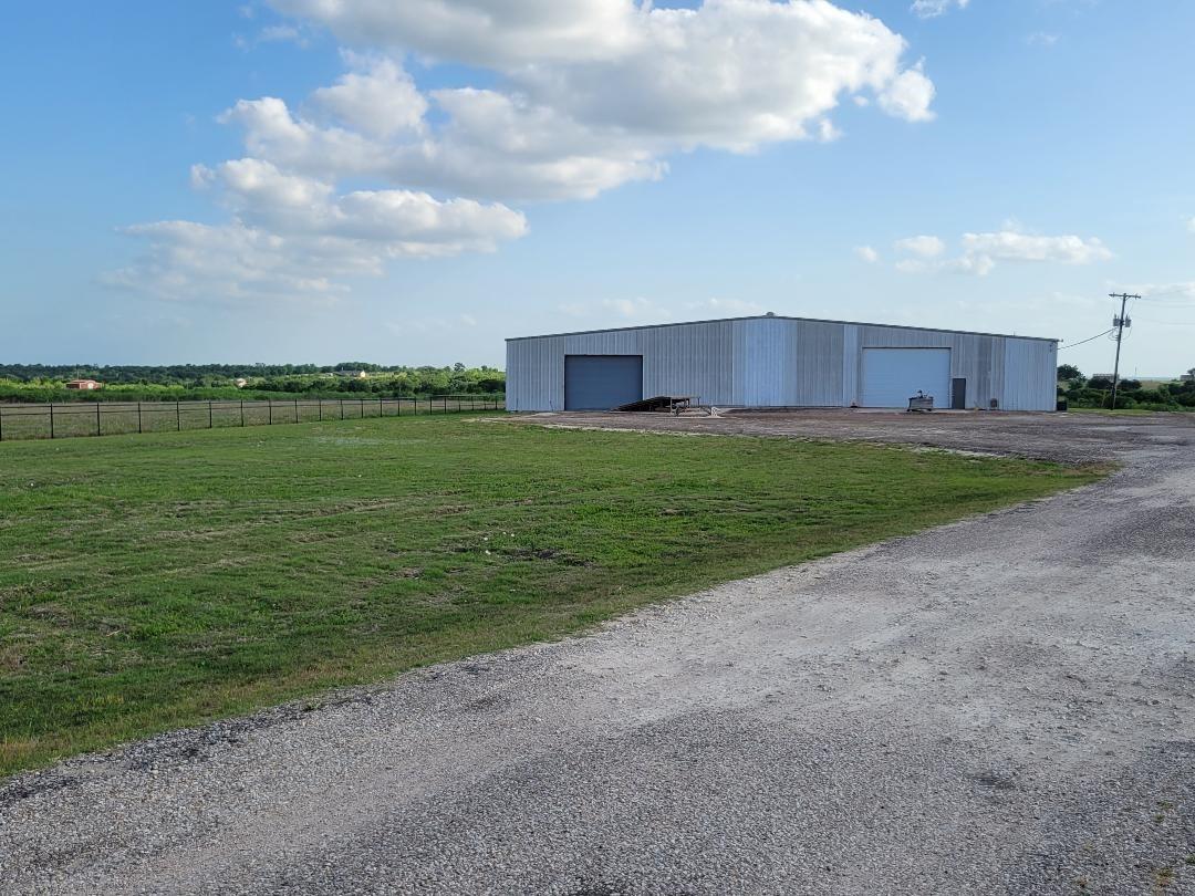 16999 E Us Highway 190 Hwy Property Photo 8