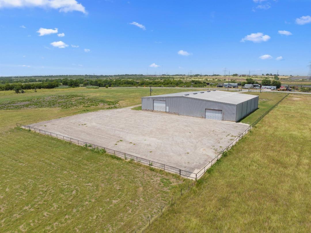 16999 E Us Highway 190 Highway Property Photo 14