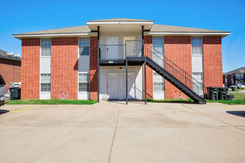 5705 Greengate Dr Property Photo 1