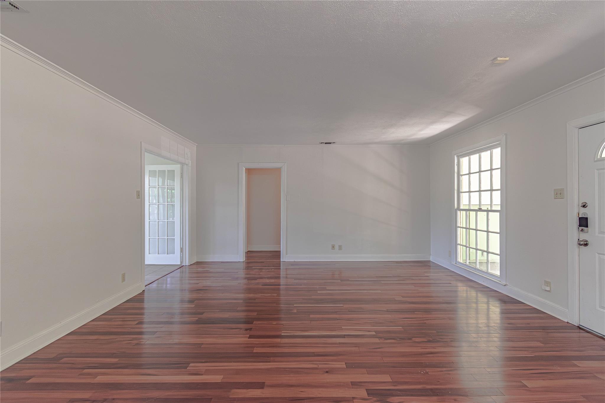 1202 Norwood Rd Property Photo 11
