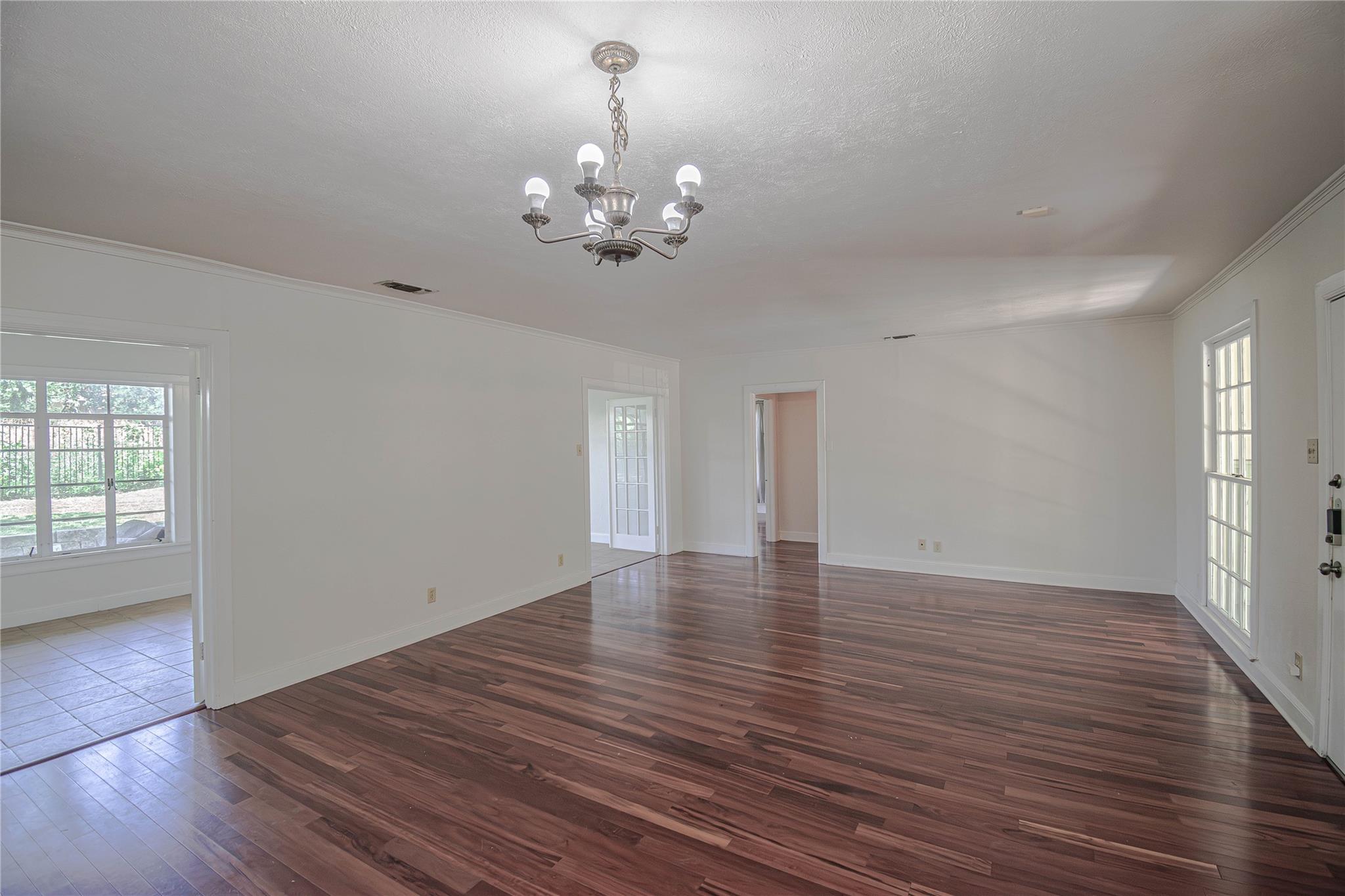 1202 Norwood Rd Property Photo 12