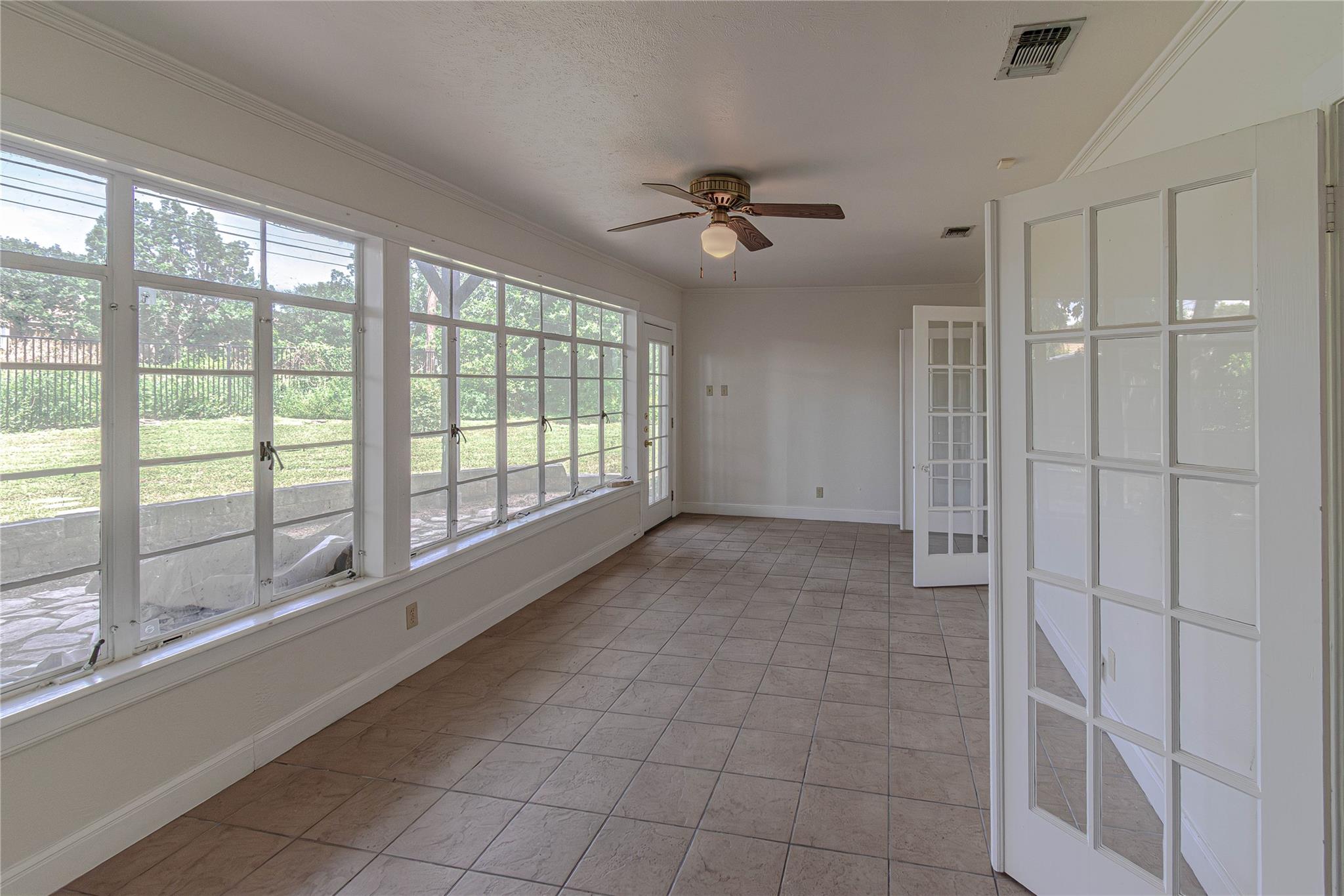 1202 Norwood Rd Property Photo 15
