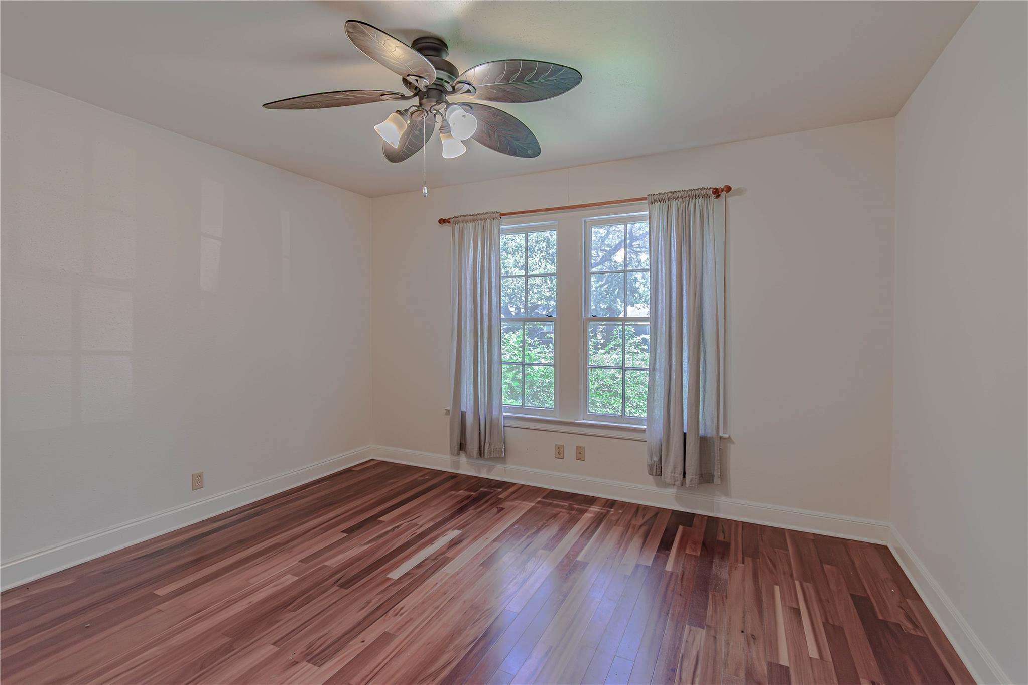 1202 Norwood Rd Property Photo 27