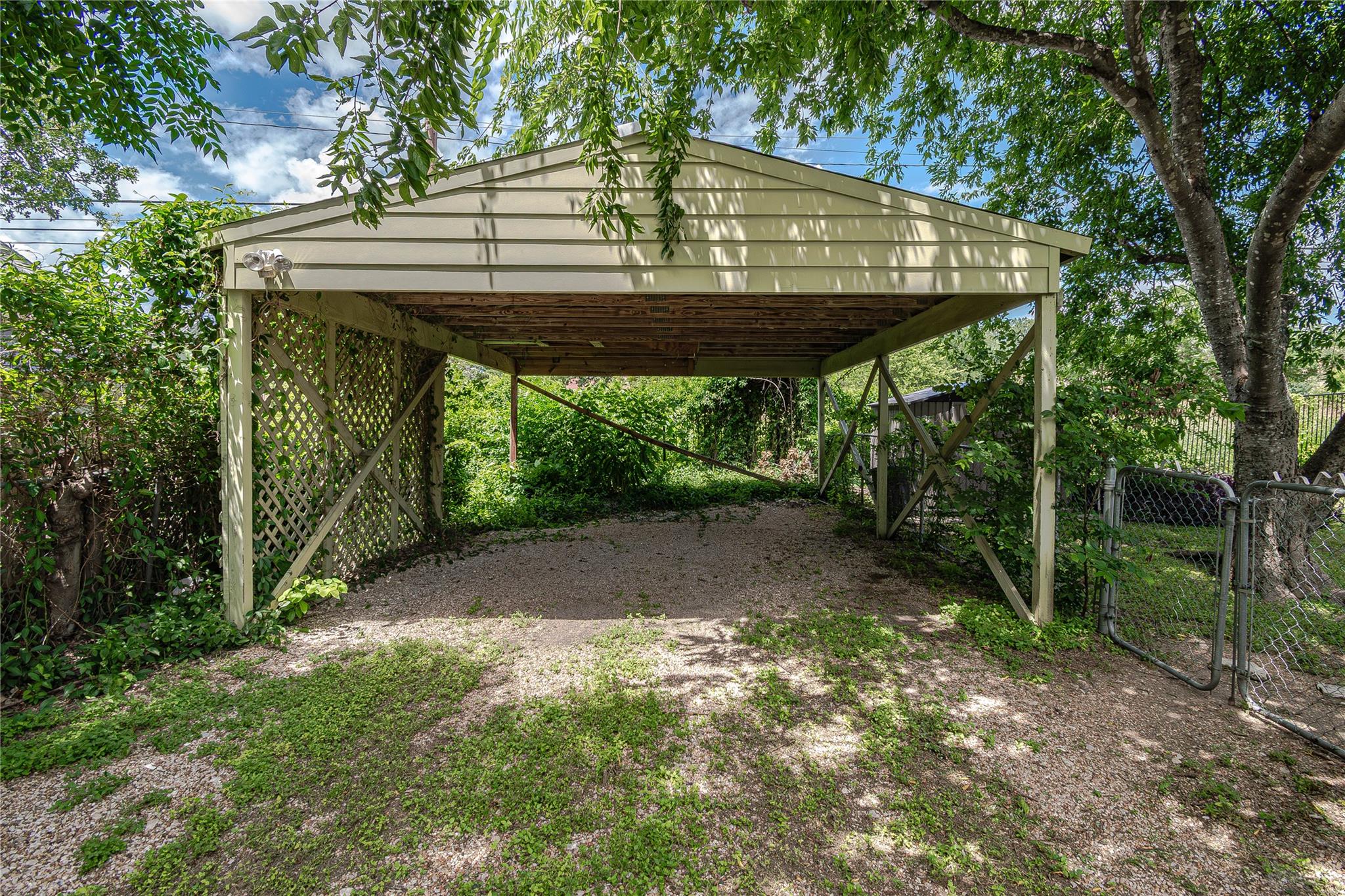 1202 Norwood Rd Property Photo 36