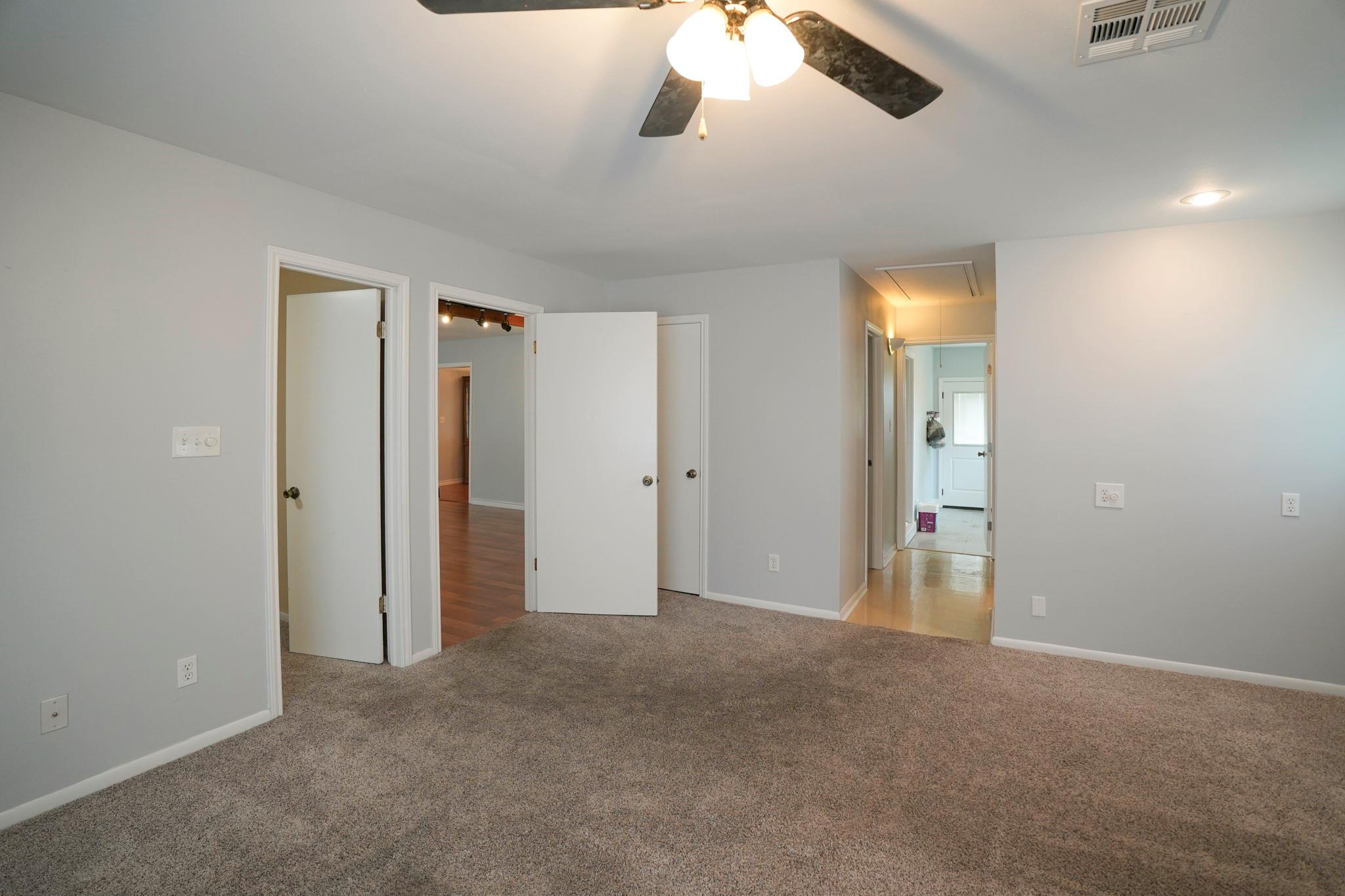 8066318 Property Photo 10