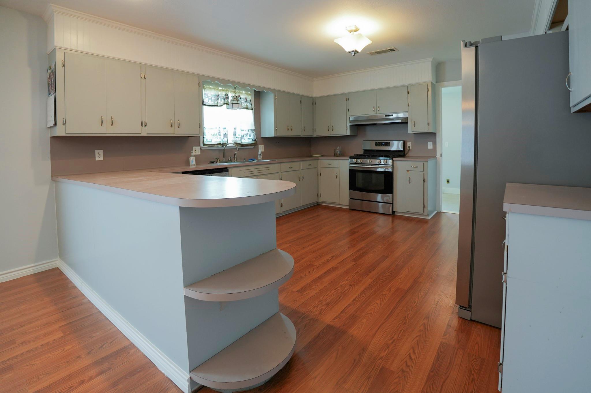 8066318 Property Photo 18