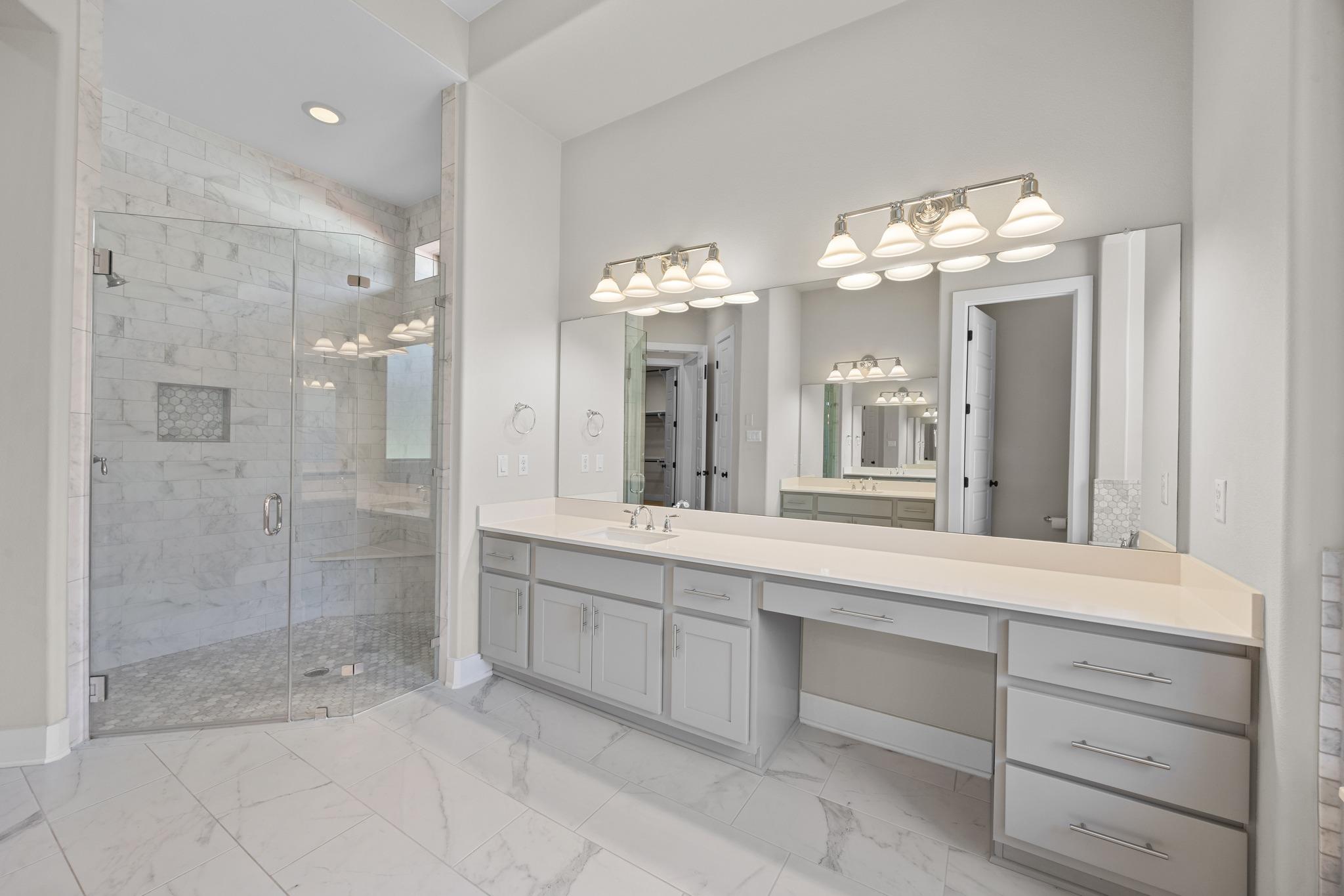2817 Grand Oaks Loop Property Photo 23