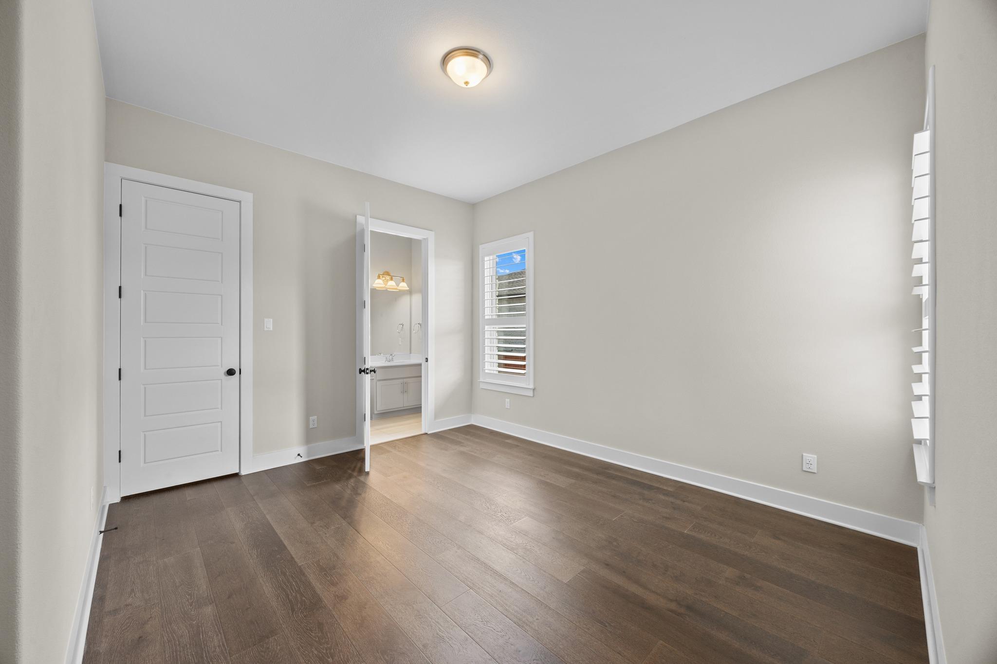 2817 Grand Oaks Loop Property Photo 25