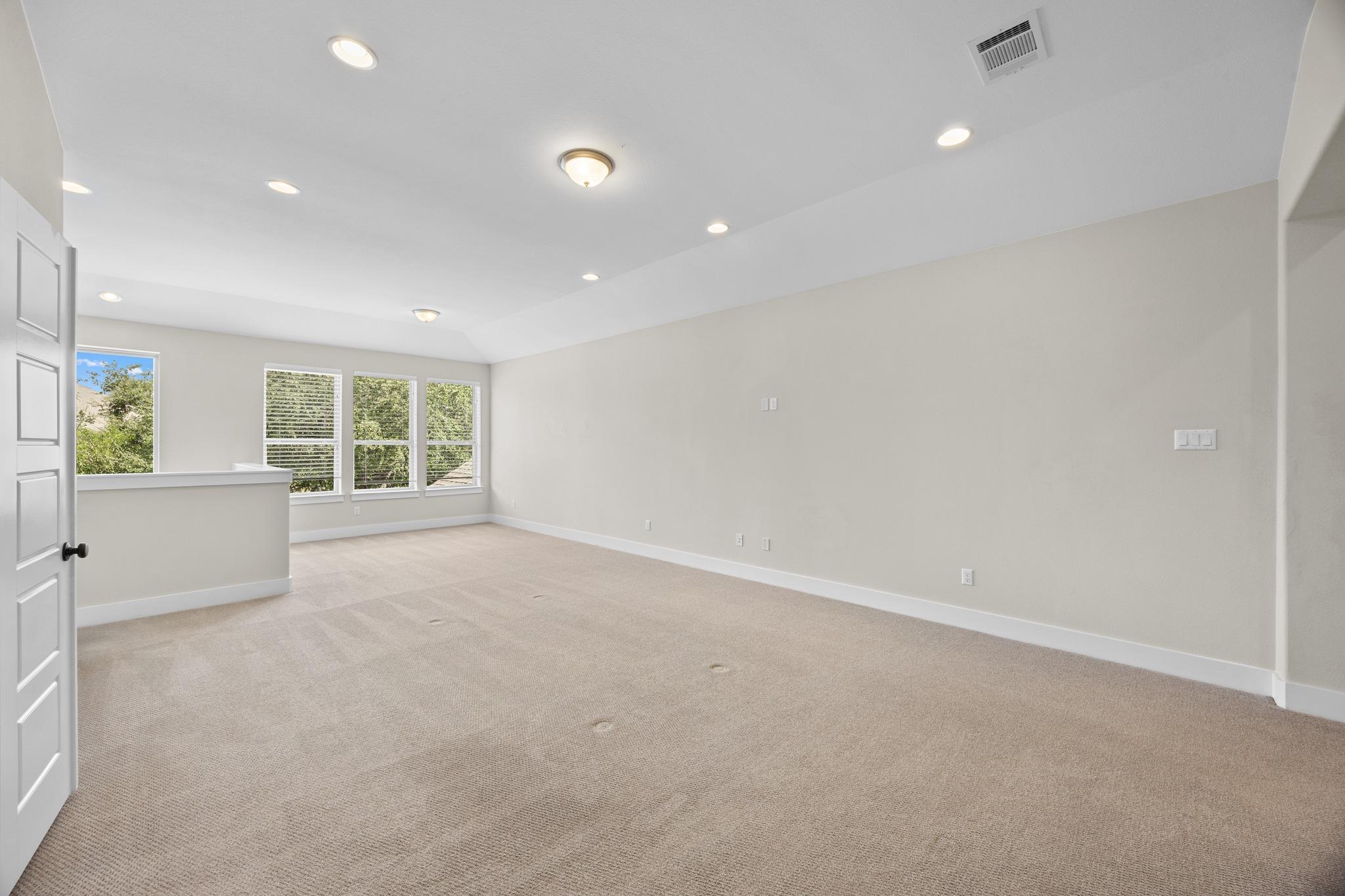 2817 Grand Oaks Loop Property Photo 28