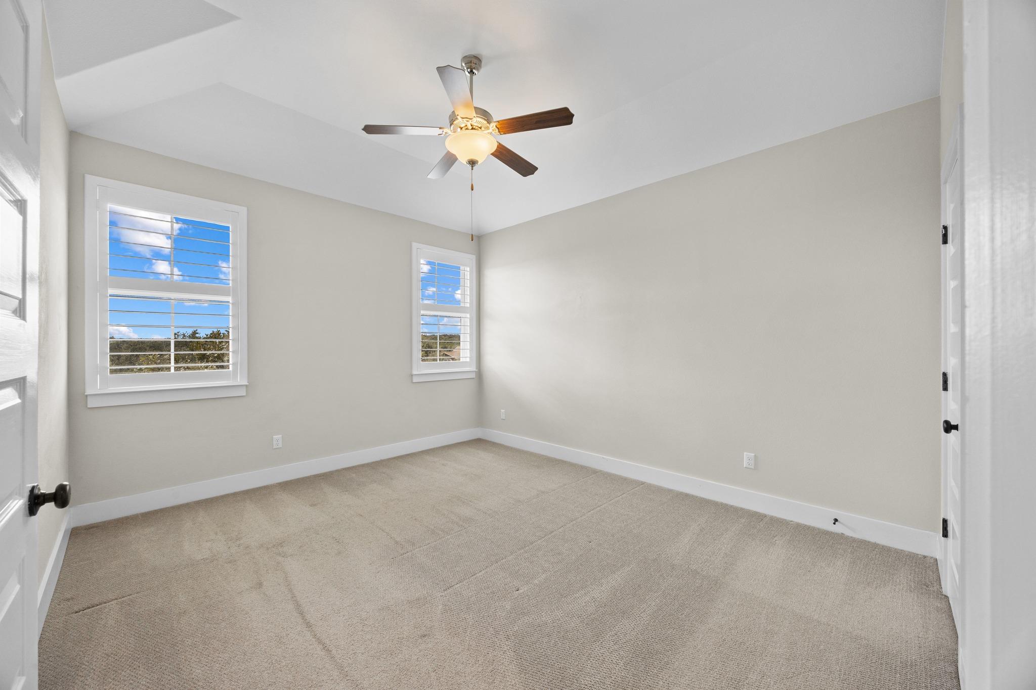 2817 Grand Oaks Loop Property Photo 31