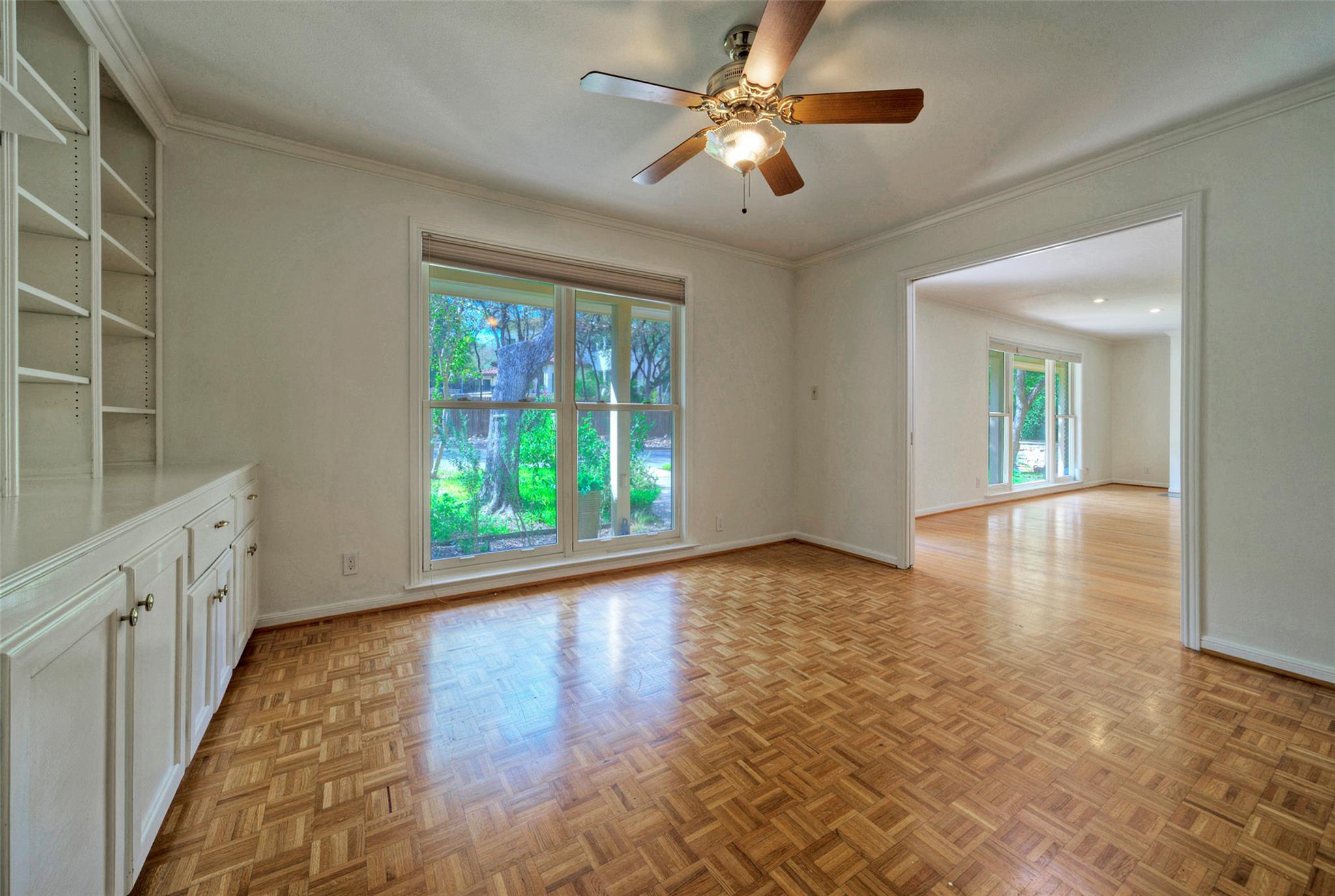 7 Inwood Cir Property Photo 6