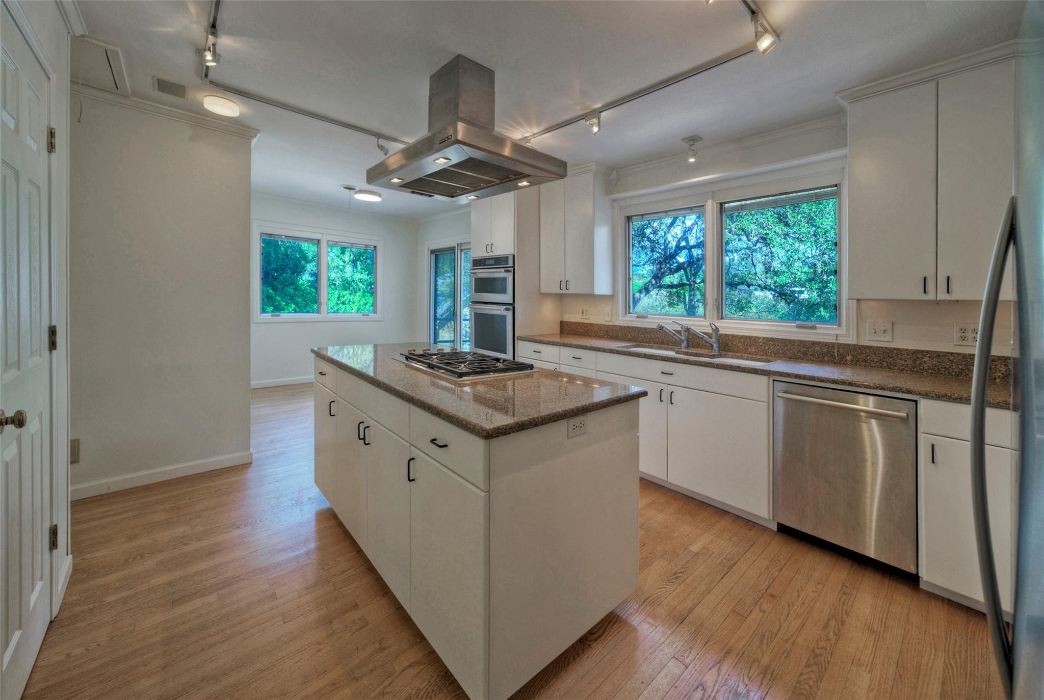 7 Inwood Cir Property Photo 7